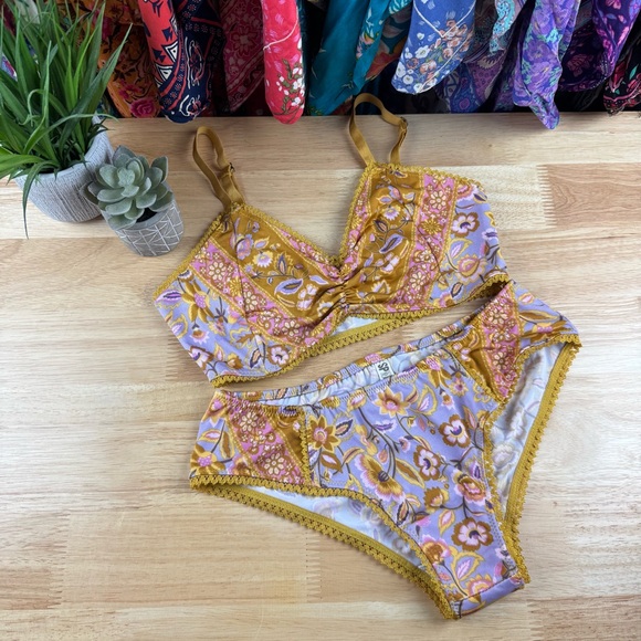 ✨ Spell Lolita Bralette ✨ Lover ✨ M - Picture 5 of 5